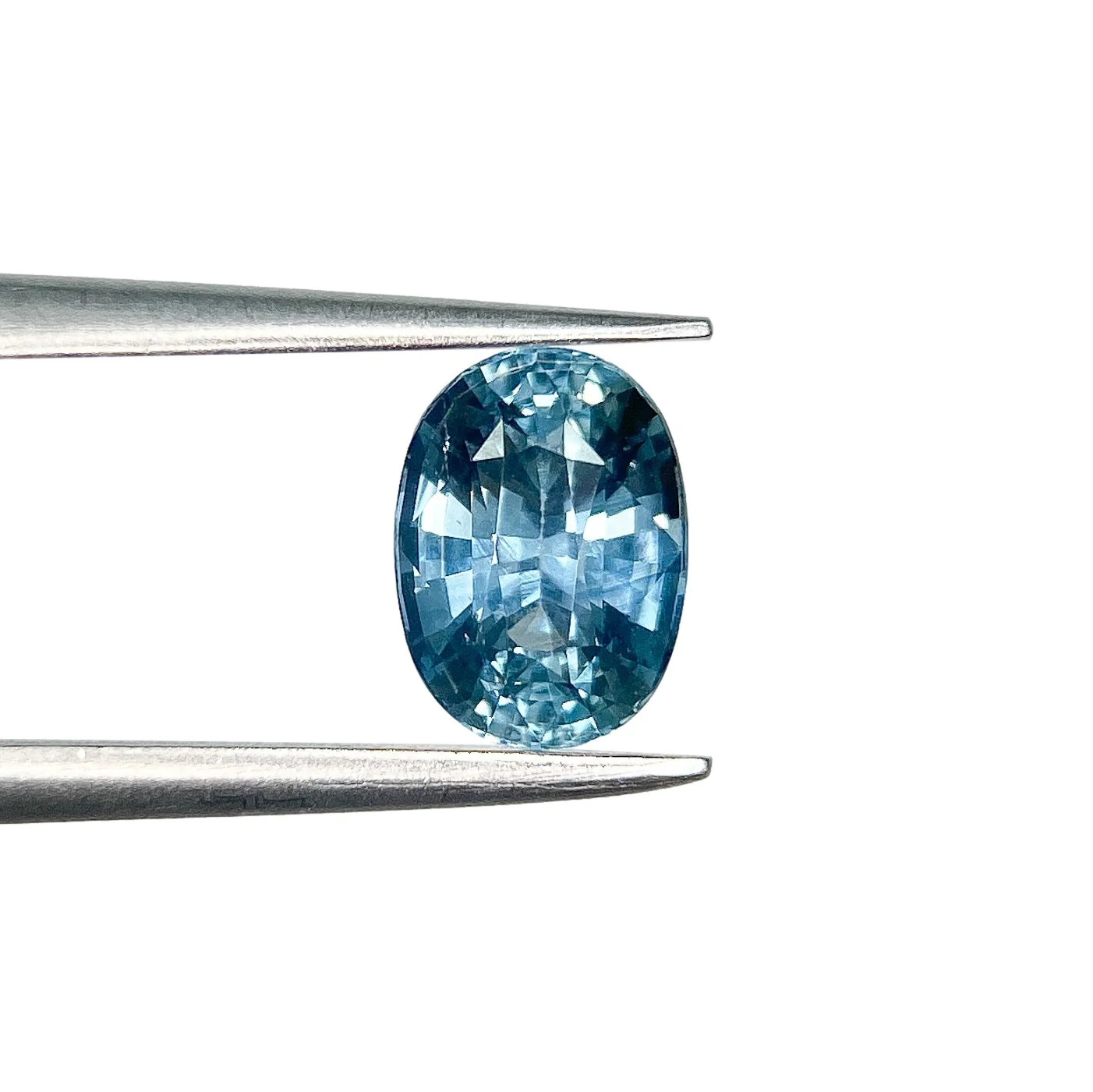 1.24ct | Brilliant Cut Oval Shape Blue Sapphire - Image 2