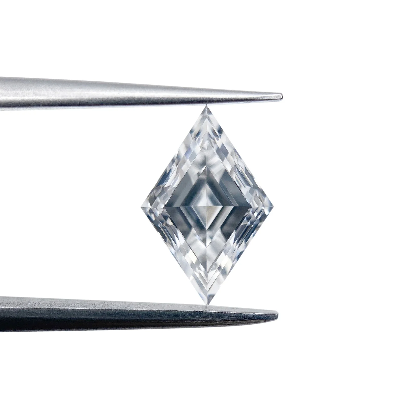 1.70ct | D/VVS2 Lozenge Shape Step Cut Lab Diamond (IGI) - Image 2