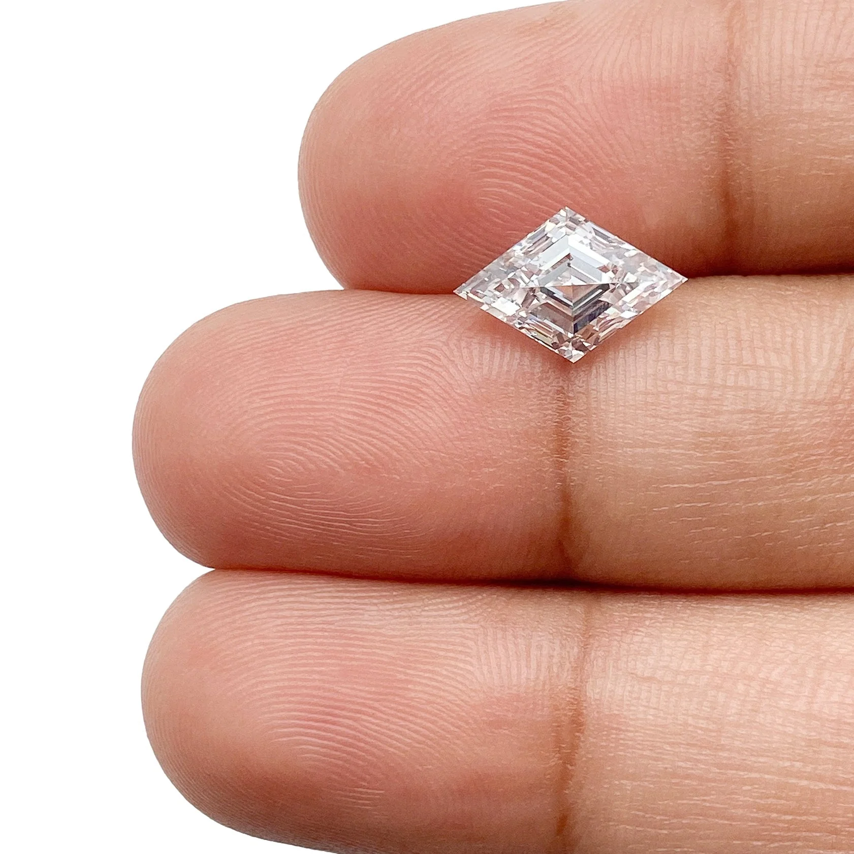 1.70ct | D/VVS2 Lozenge Shape Step Cut Lab Diamond (IGI) - Image 3