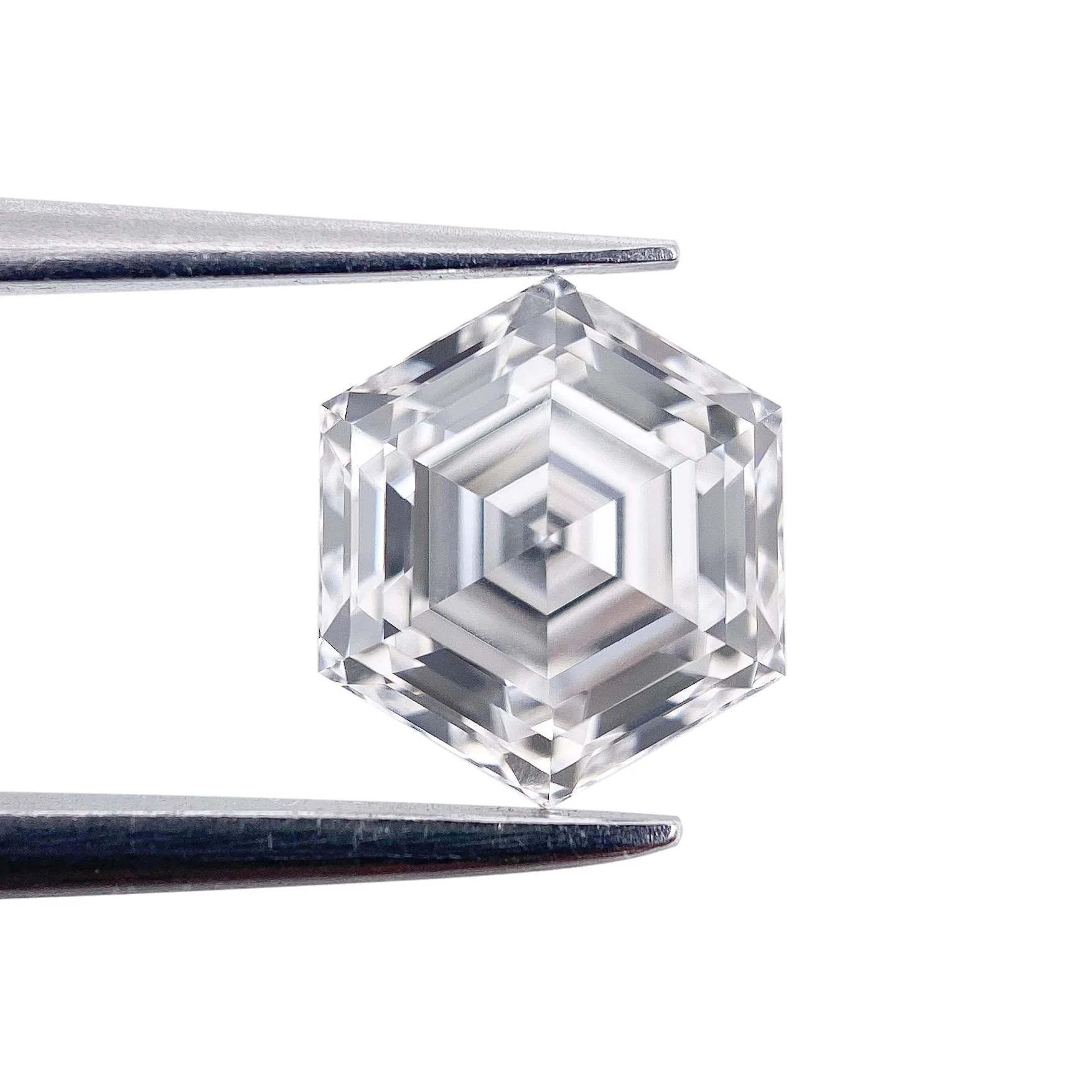 1.71ct | E/VS1 Hexagon Shape Step Cut Lab Diamond (IGI) - Image 2