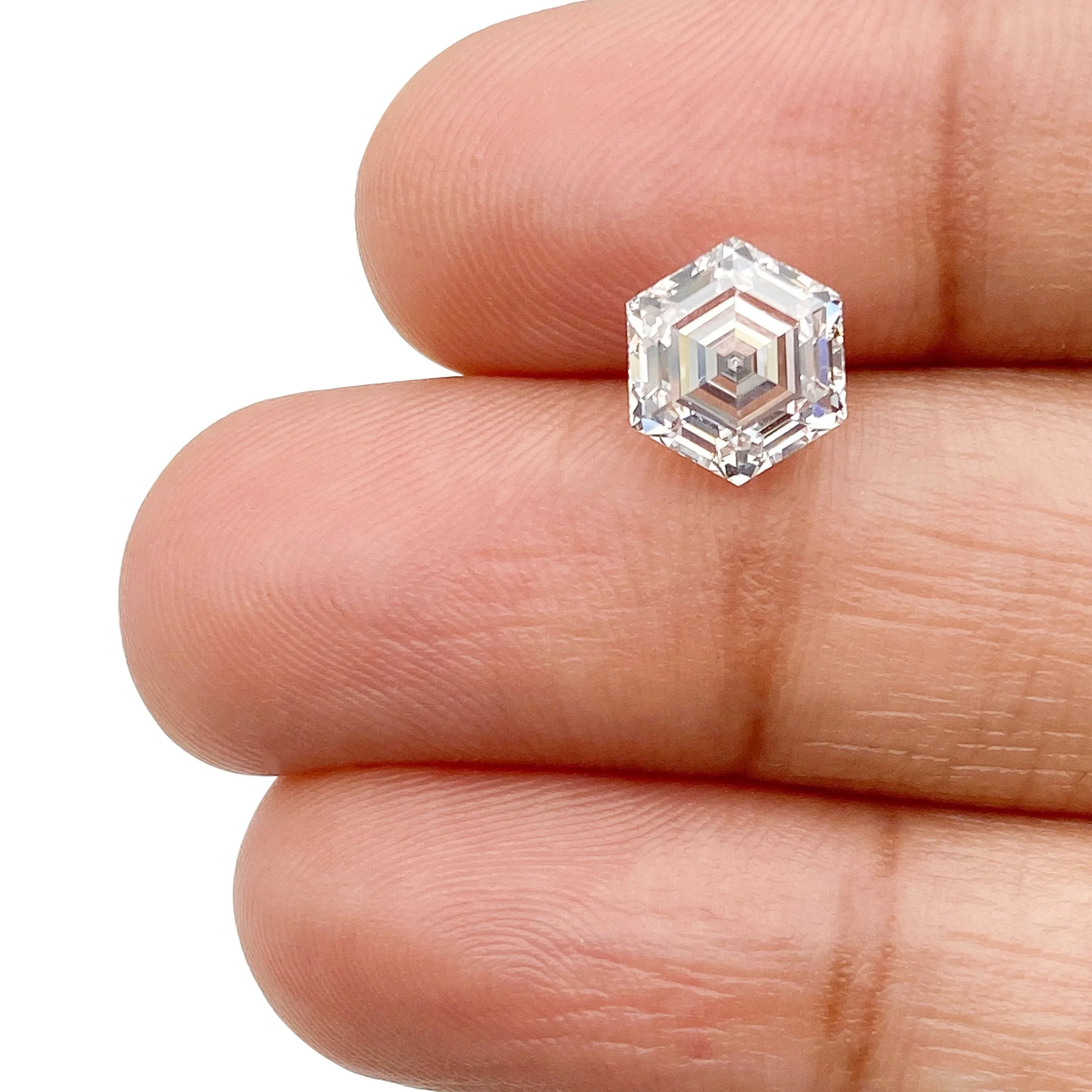 1.71ct | E/VS1 Hexagon Shape Step Cut Lab Diamond (IGI) - Image 3