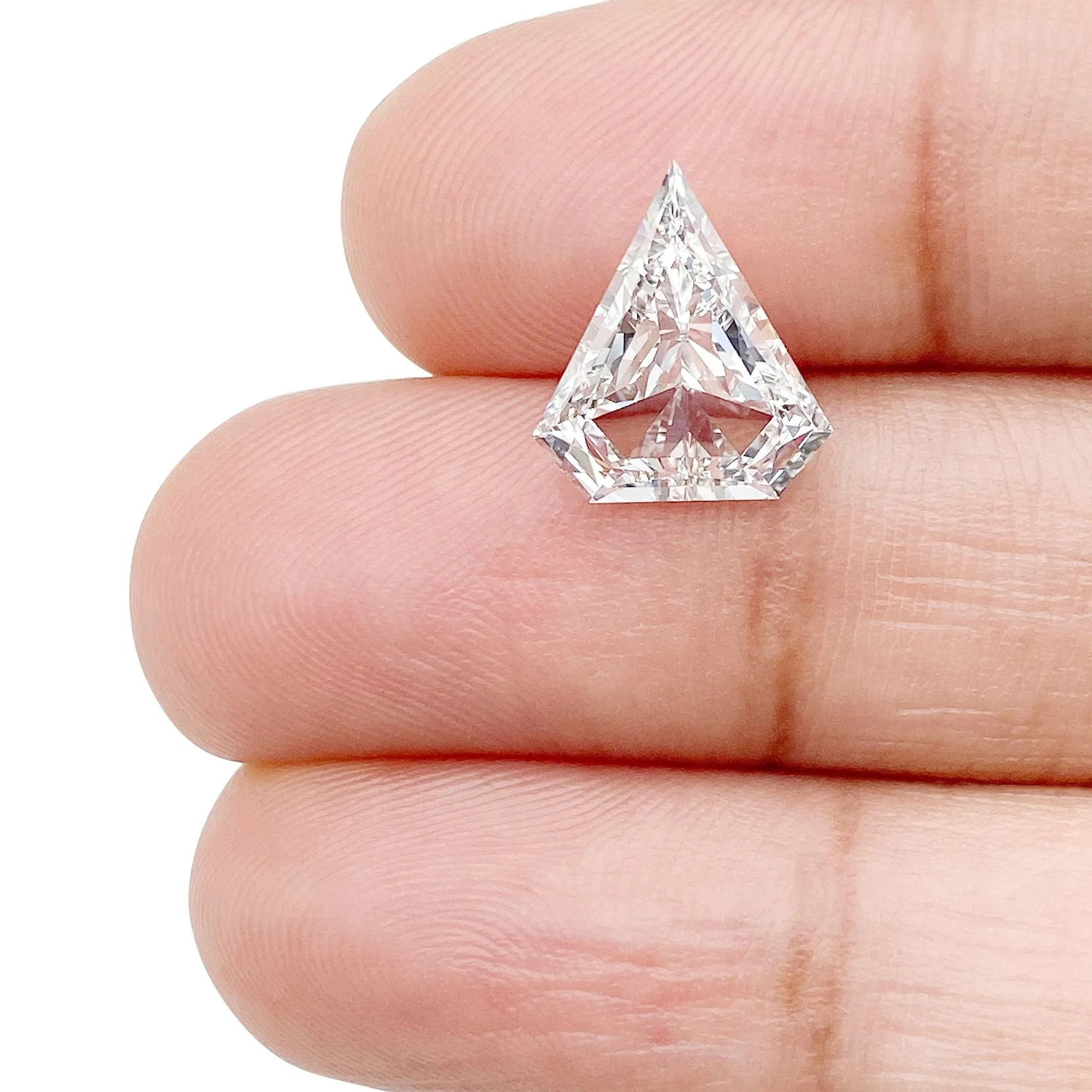 1.81ct | D/VS1 Shield Shape Brilliant Cut Lab Diamond (IGI) - Image 3