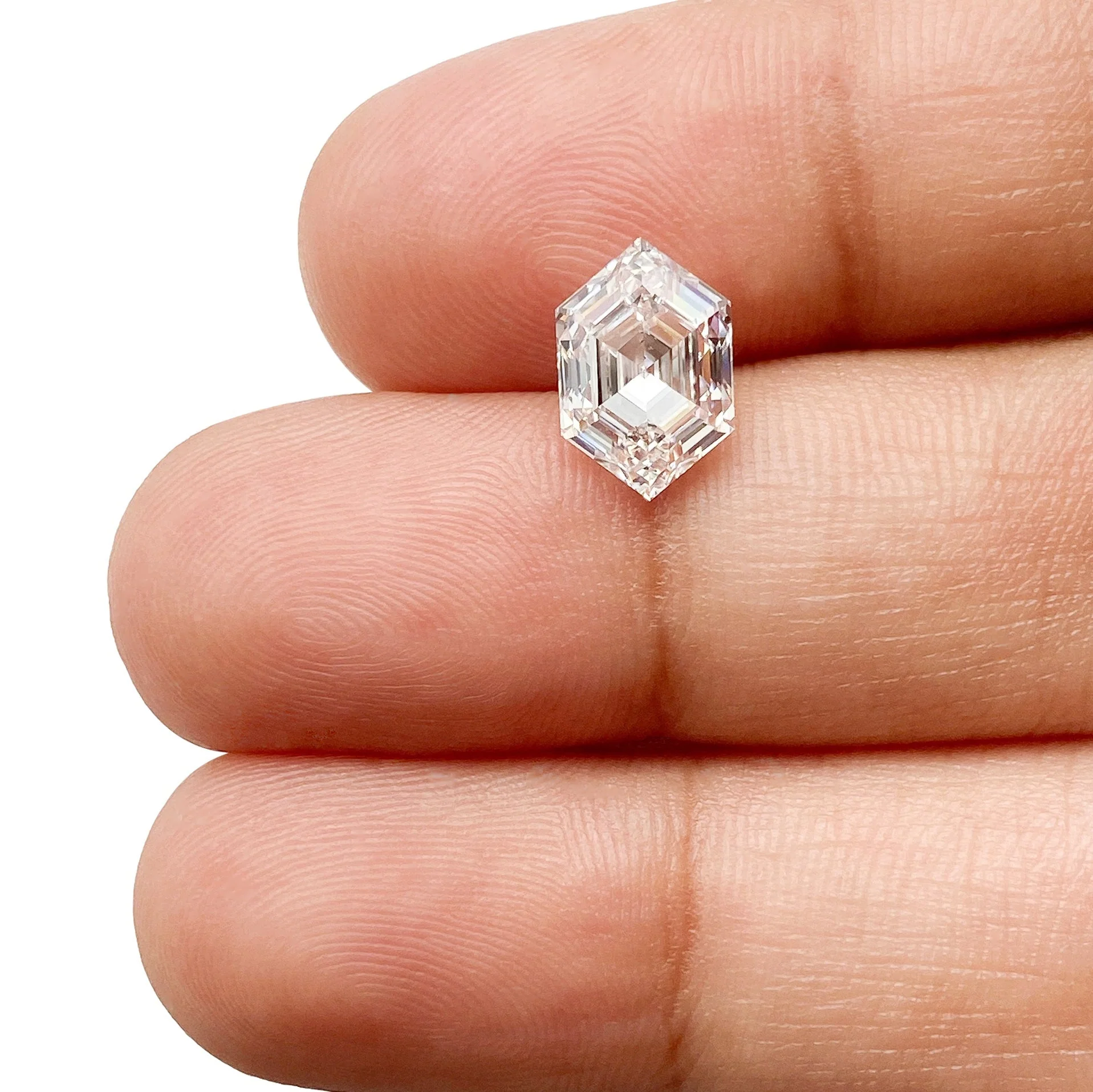 2.00ct | E/VVS2 Hexagon Shape Step Cut Lab Diamond (IGI) - Image 3