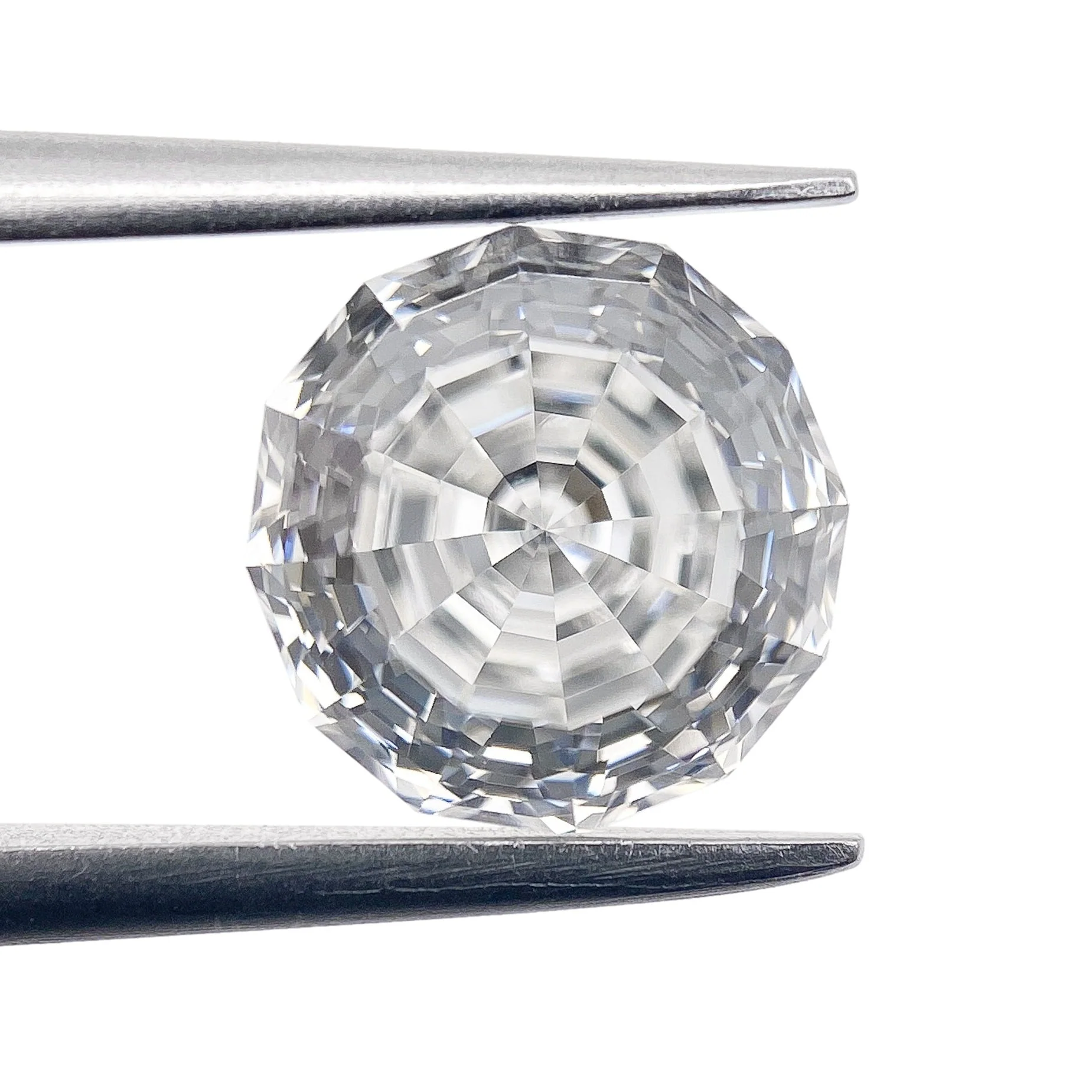 2.05ct | E/VS1 Round Shape Step Cut Lab Diamond (IGI) - Image 2
