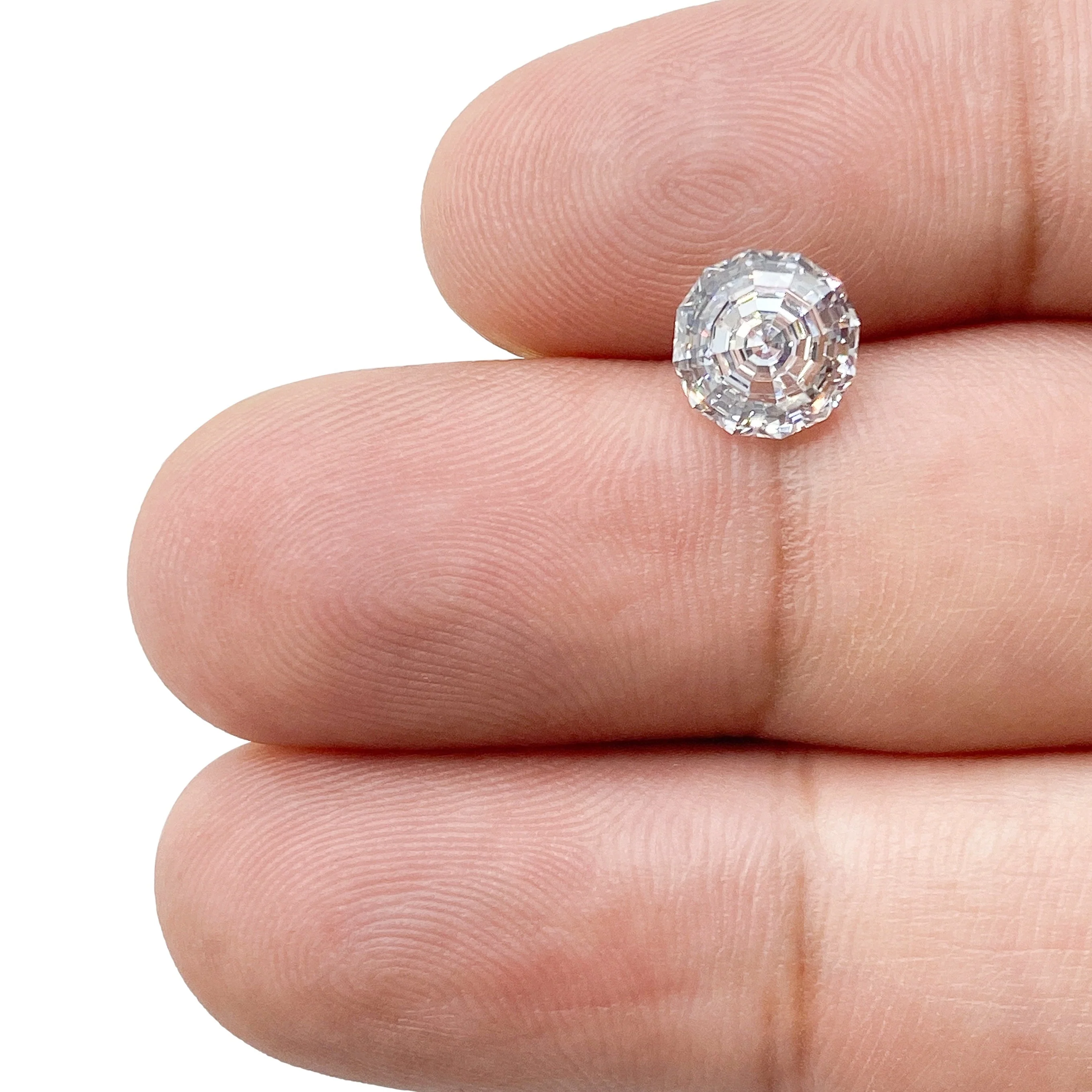 2.05ct | E/VS1 Round Shape Step Cut Lab Diamond (IGI) - Image 3