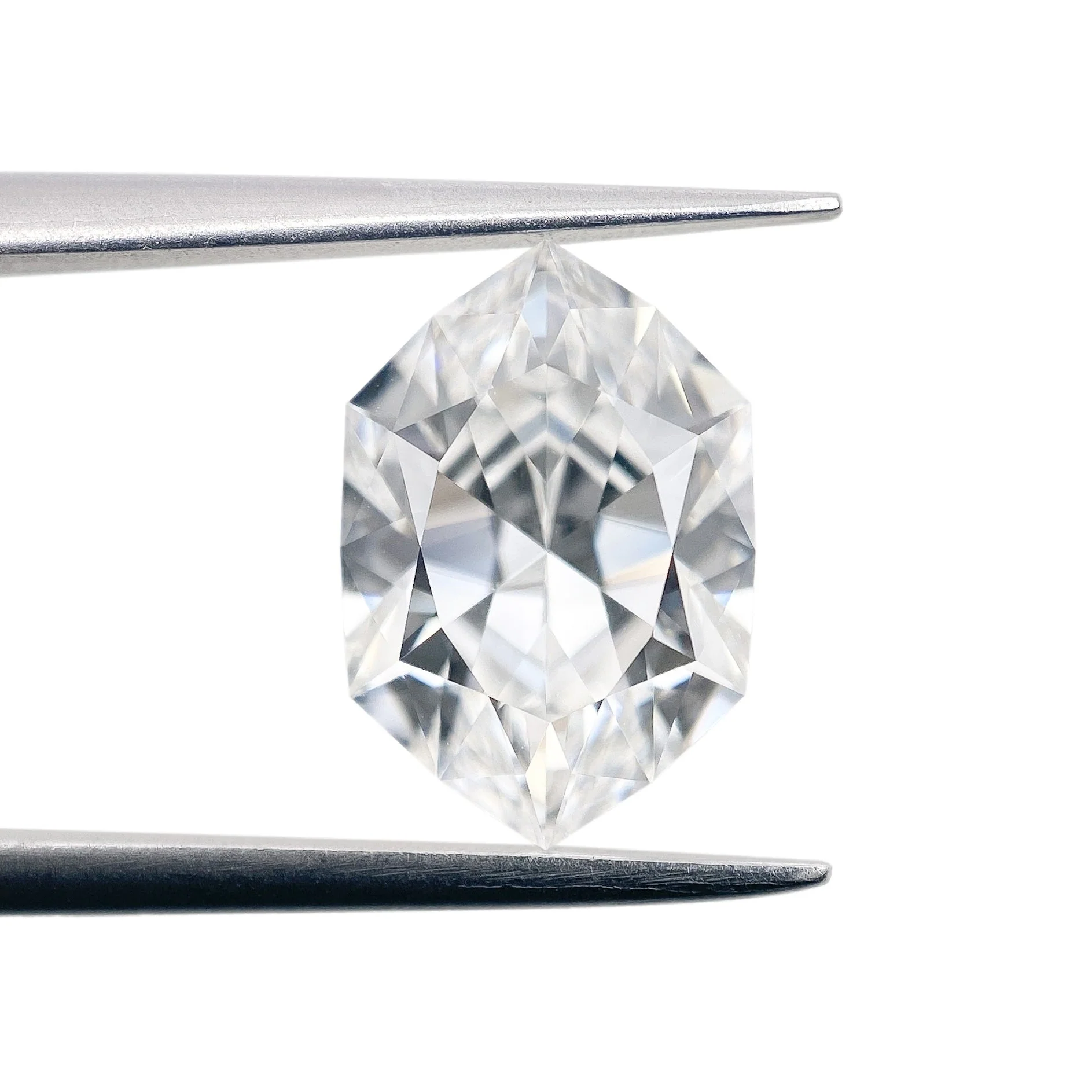 2.61ct | E/VS1 Hexagon Shape Brilliant Cut Lab Diamond (IGI) - Image 2