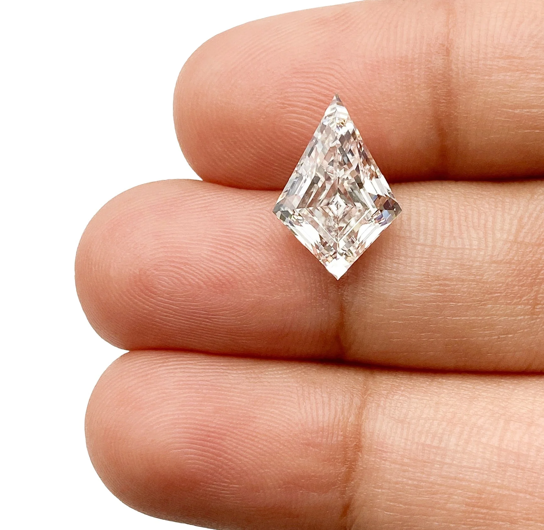 3.21ct | F/VS1 Kite Shape Step Cut Lab Diamond (IGI) - Image 3