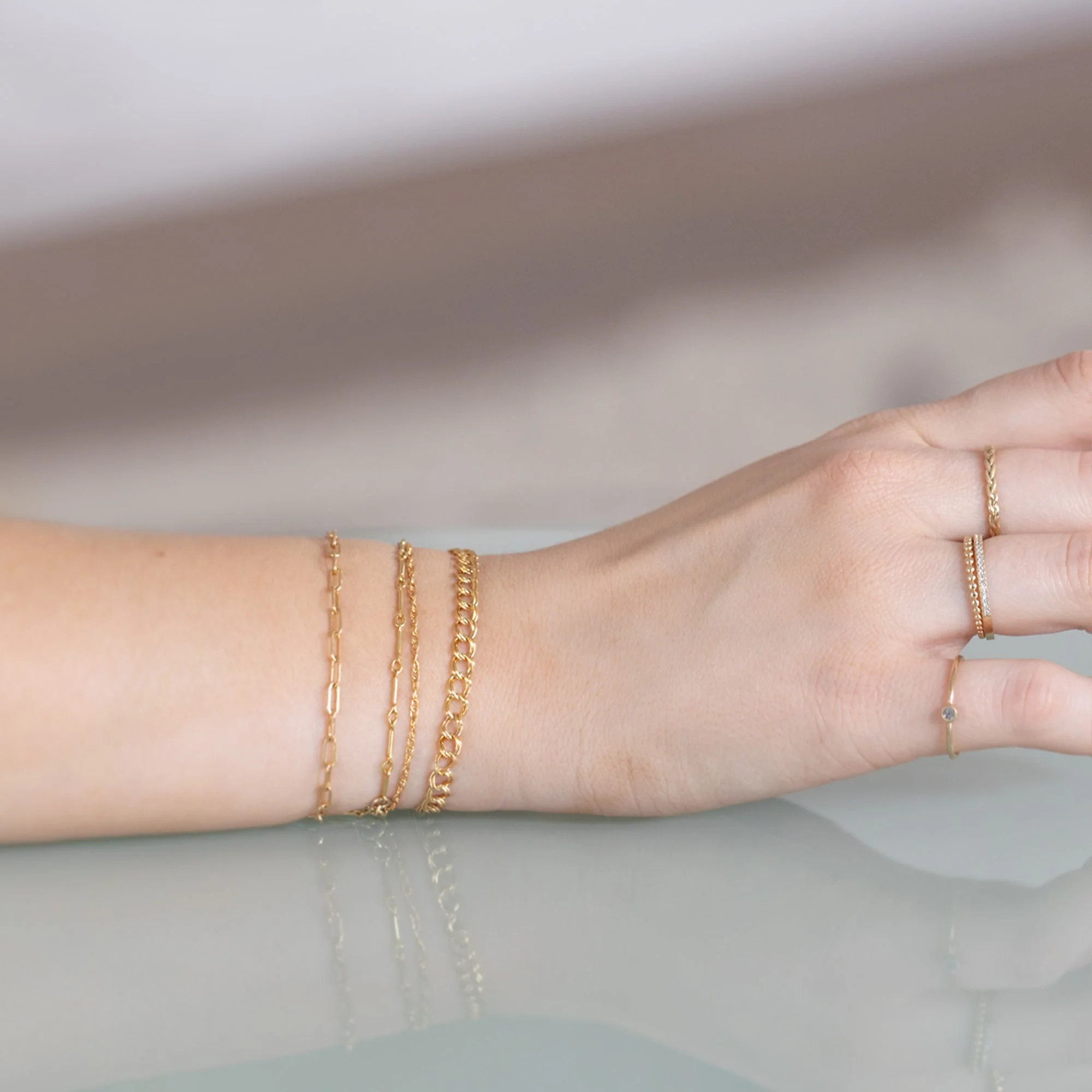 The Bold Curb Chain Bracelet | Yellow Gold - Image 3