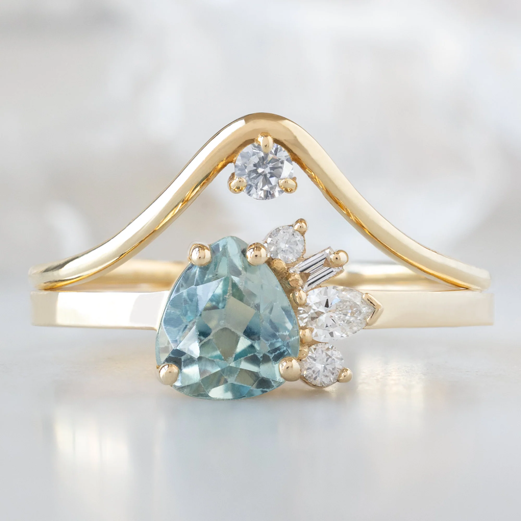 The Cluster Ring | 0.84ct Pear Cut Montana Sapphire in 14K Yellow Gold - Image 5