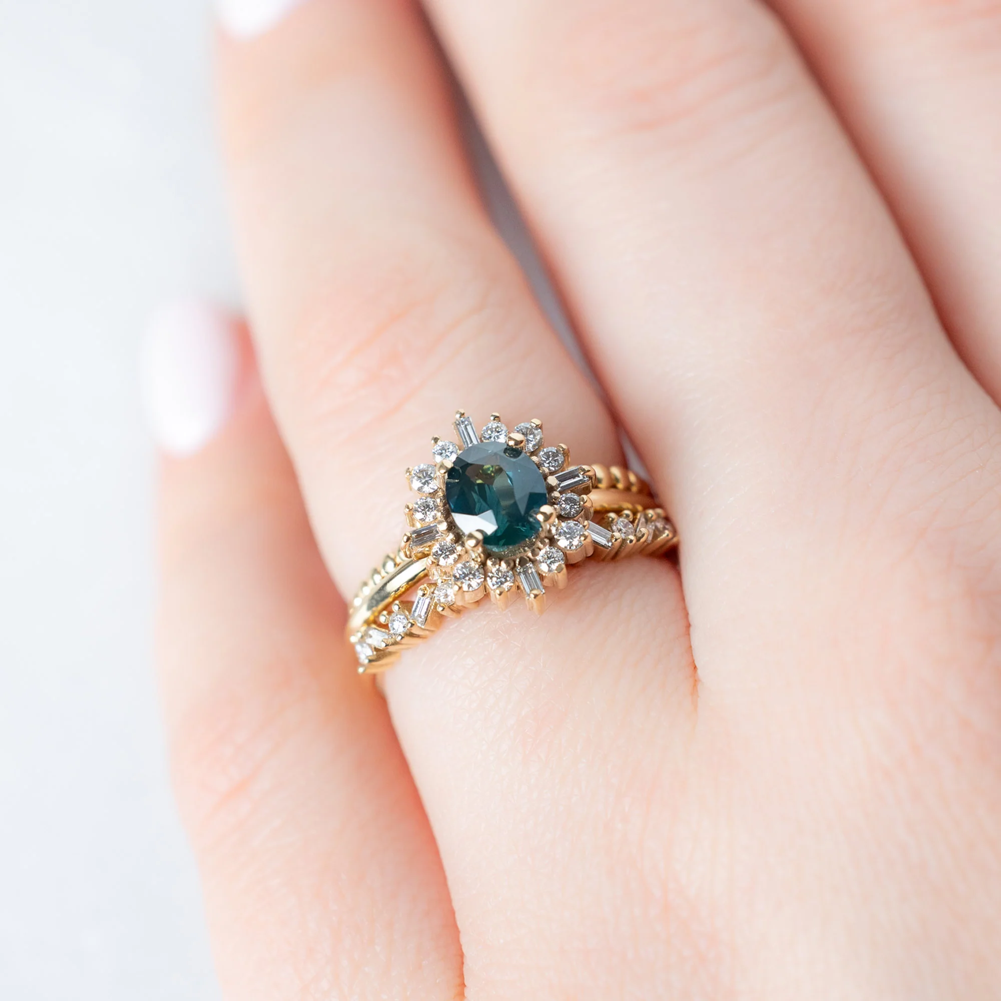 The Compass Ring | 1.03ct Oval Blue Sapphire in 14K Yellow Gold - Image 2