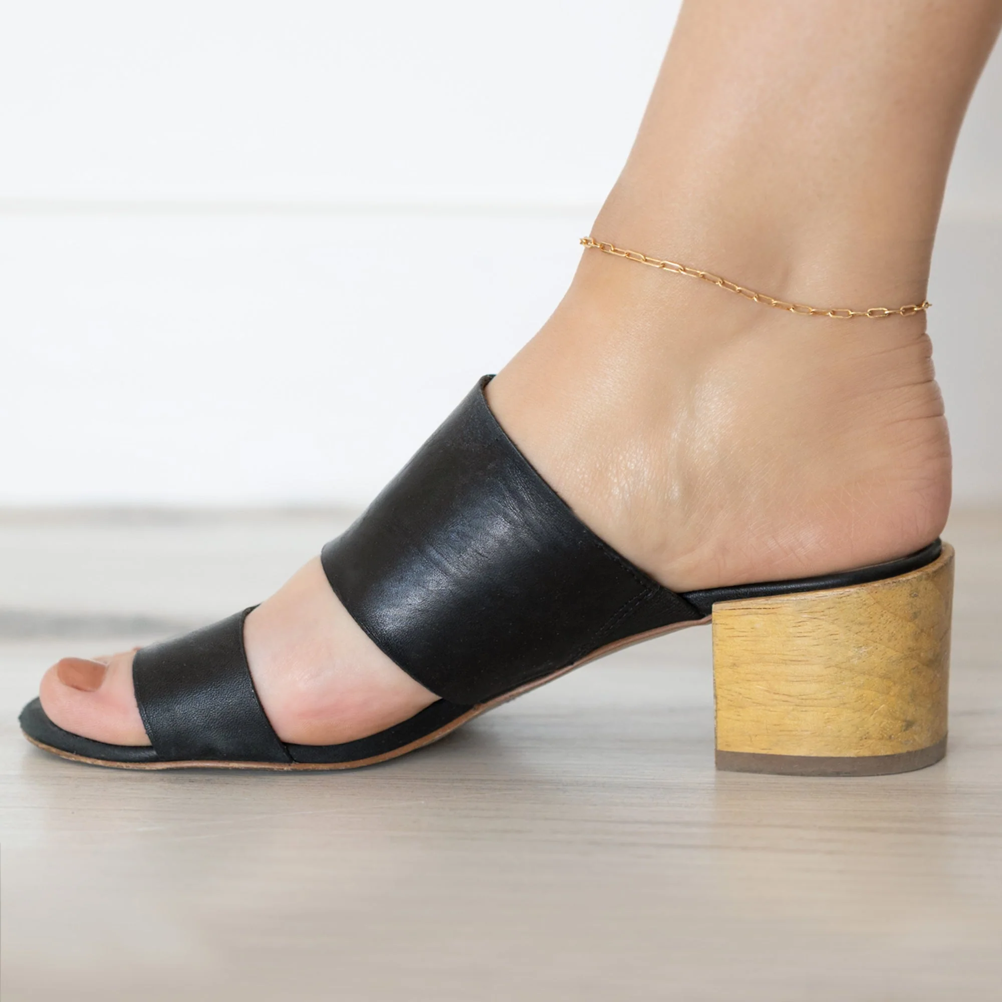 The Drawn Cable Chain Anklet | Yellow Gold - Image 2