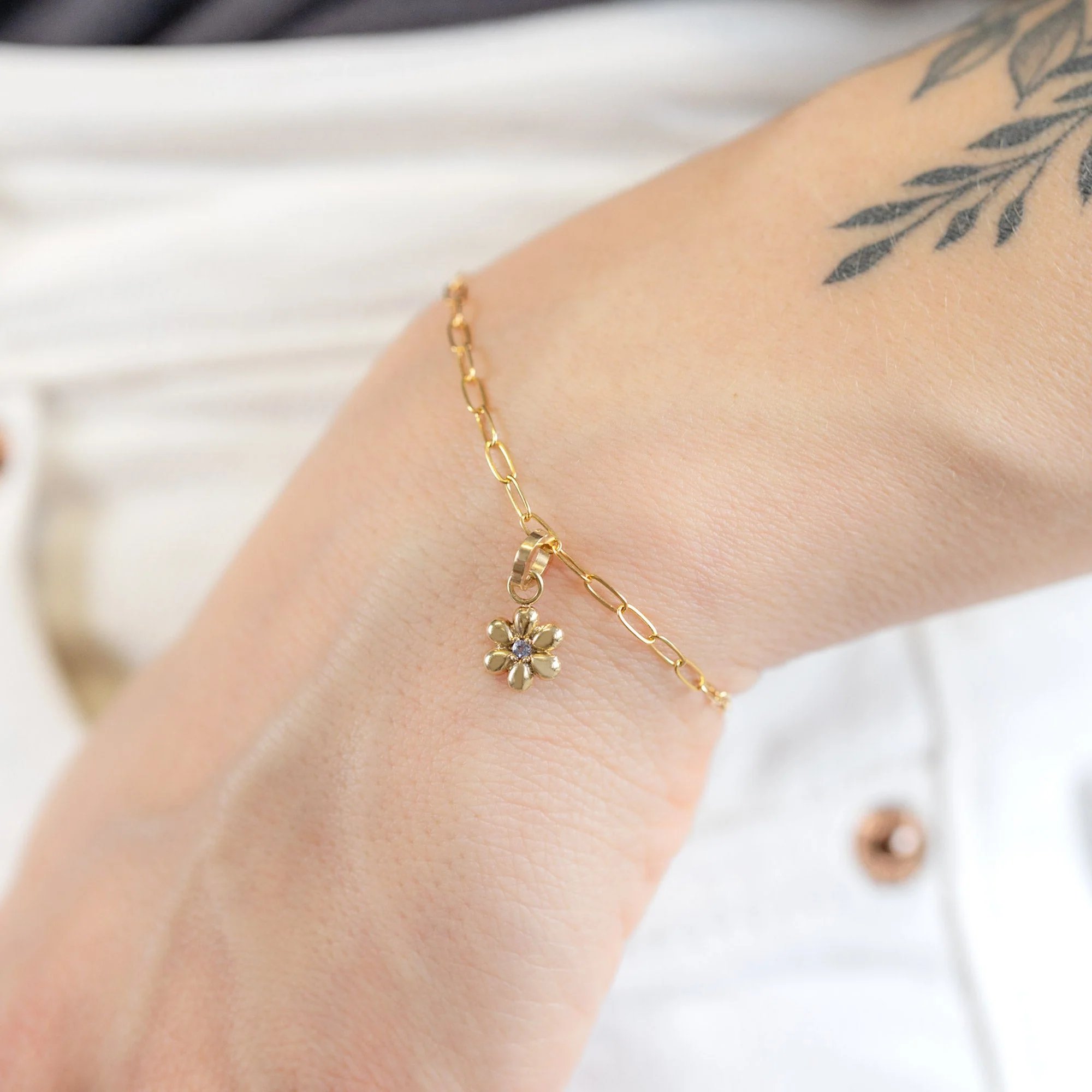 The Flower Power Charm | Yellow Gold - Image 2