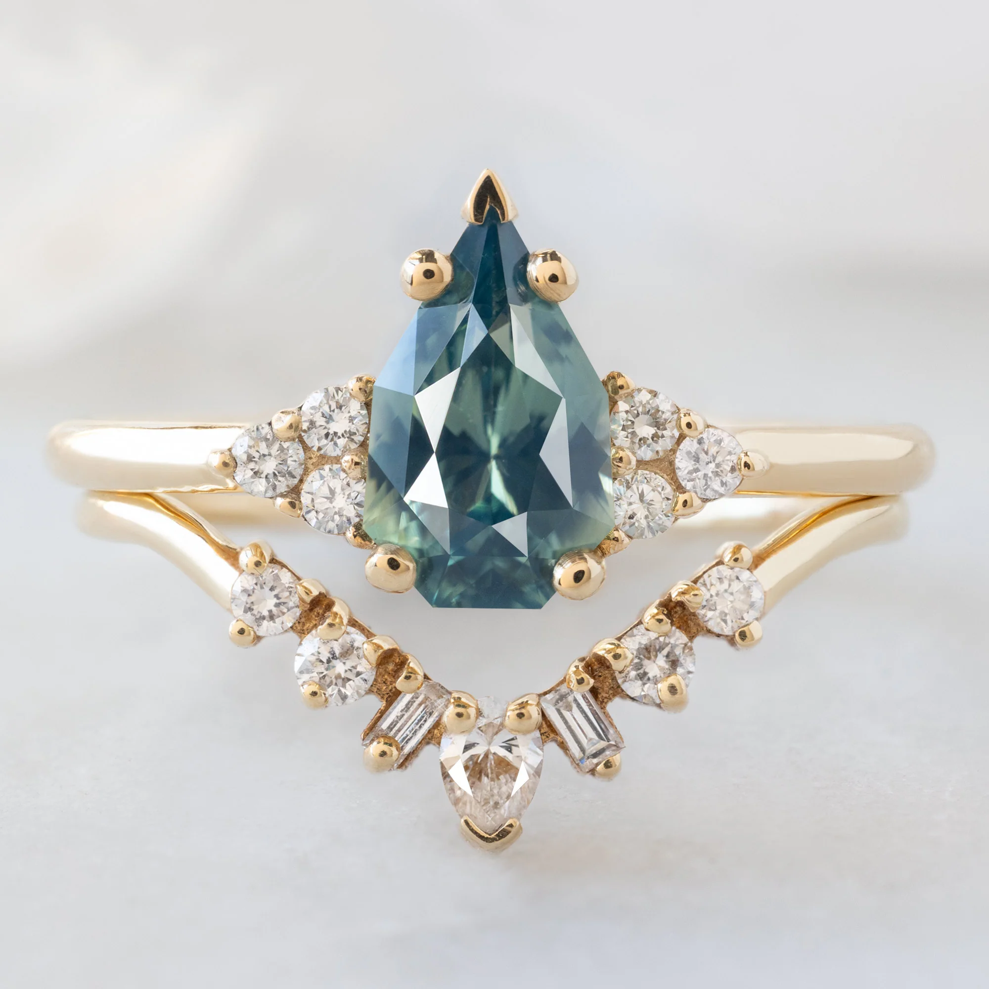 The Ivy Ring | 1.07ct Geometric Montana Bicolor Sapphire in 14K Yellow Gold - Image 3