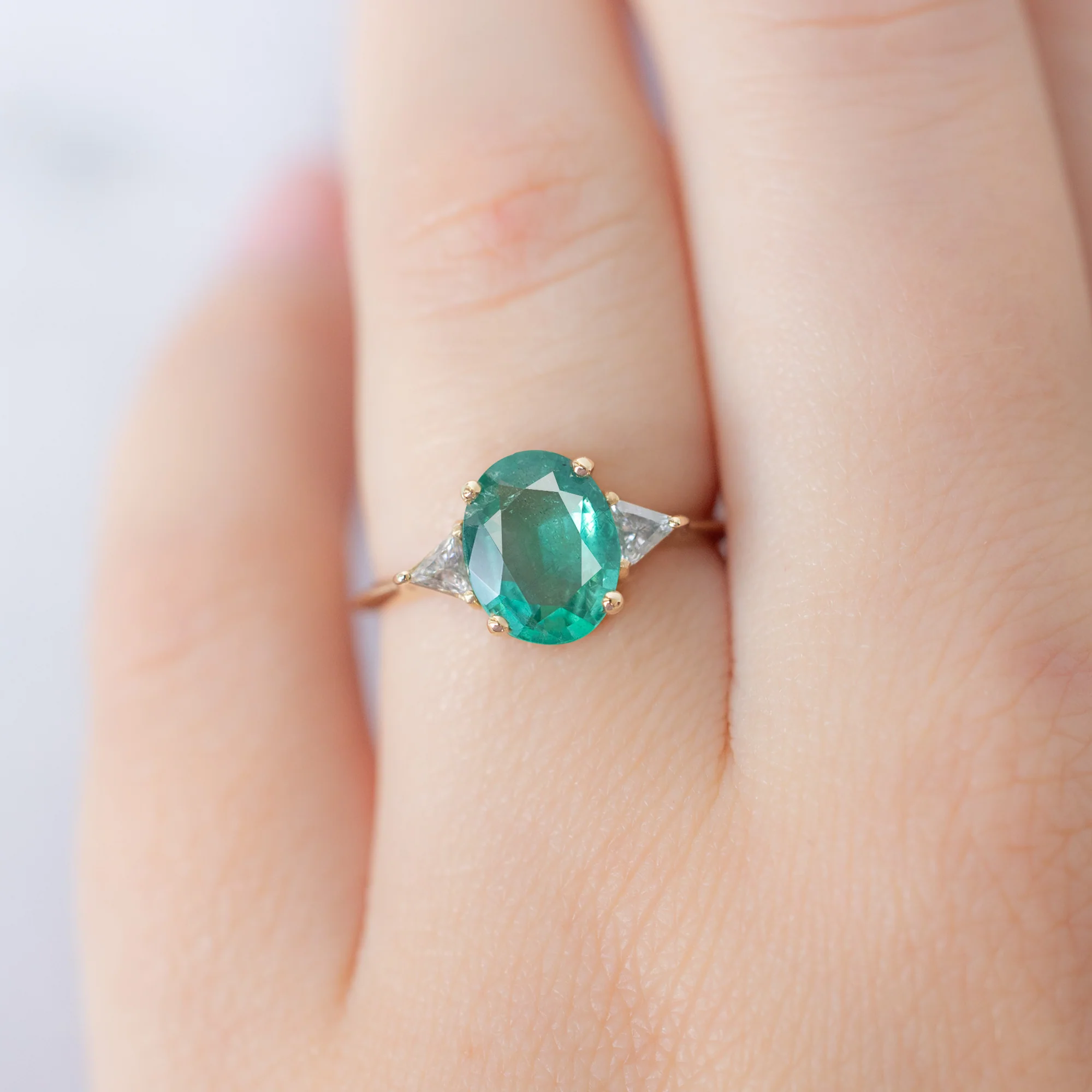 The Jade Ring | 1.27ct Oval Emerald in 14K Yellow Gold - Image 4