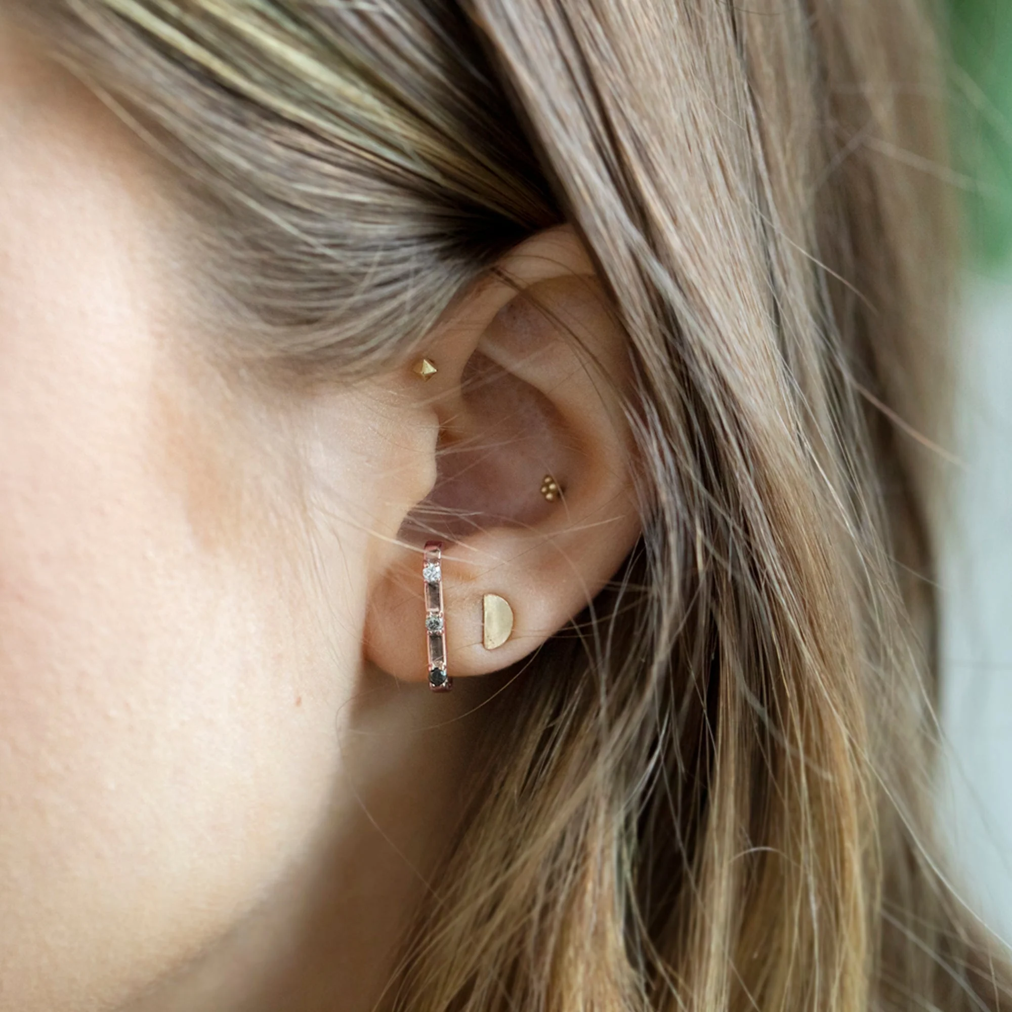 The Ombré Diamond Ear Huggie | Rose Gold - Image 2