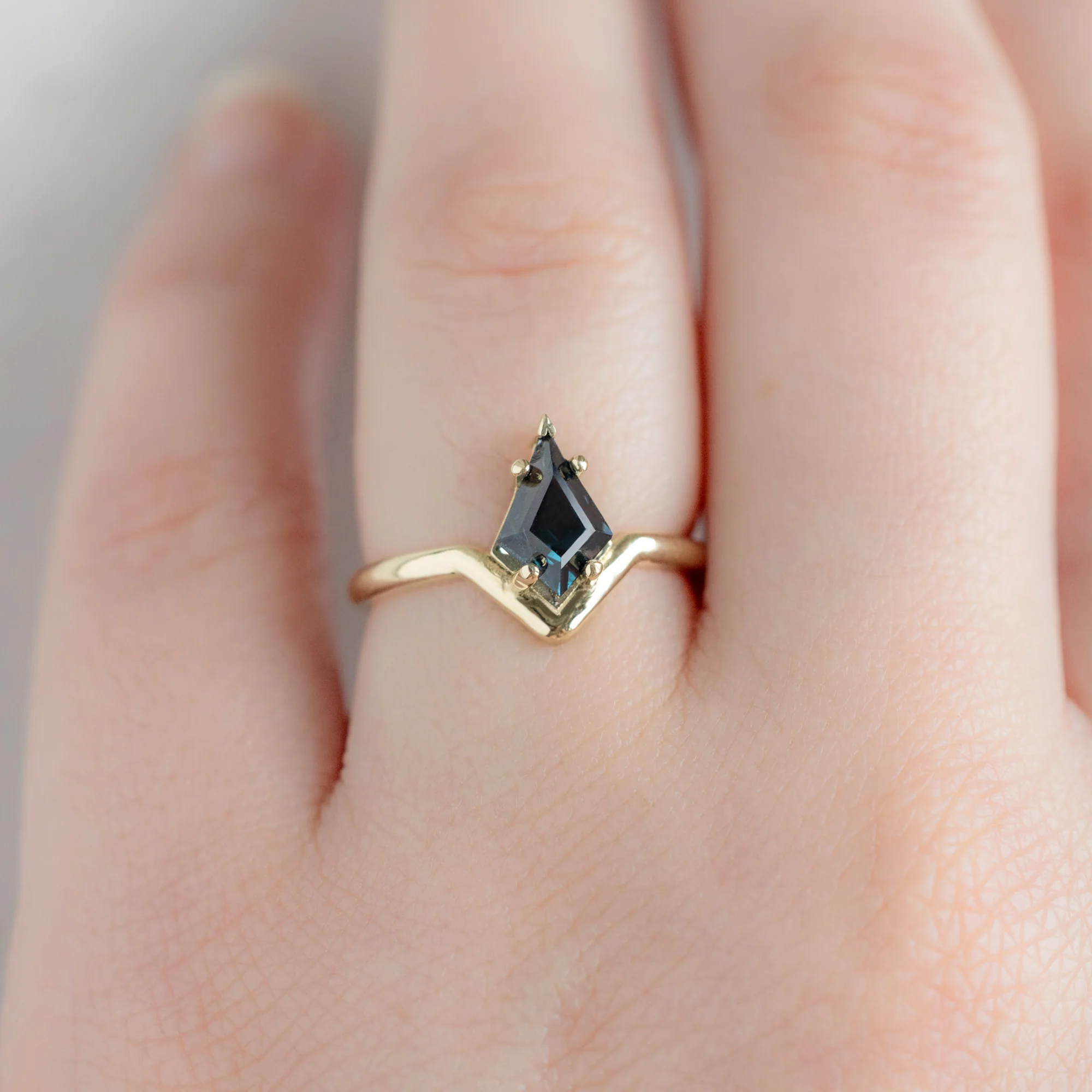 The Wave Ring | 1.08ct Kite Blue Spinel in 14k Yellow Gold - Image 4