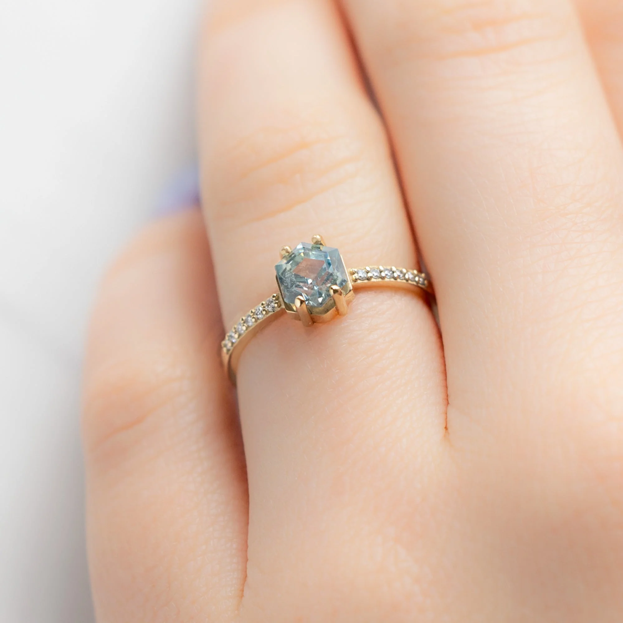 The Willow Ring | 1.09ct Hexagon Montana Sapphire in 14K Yellow Gold - Image 2