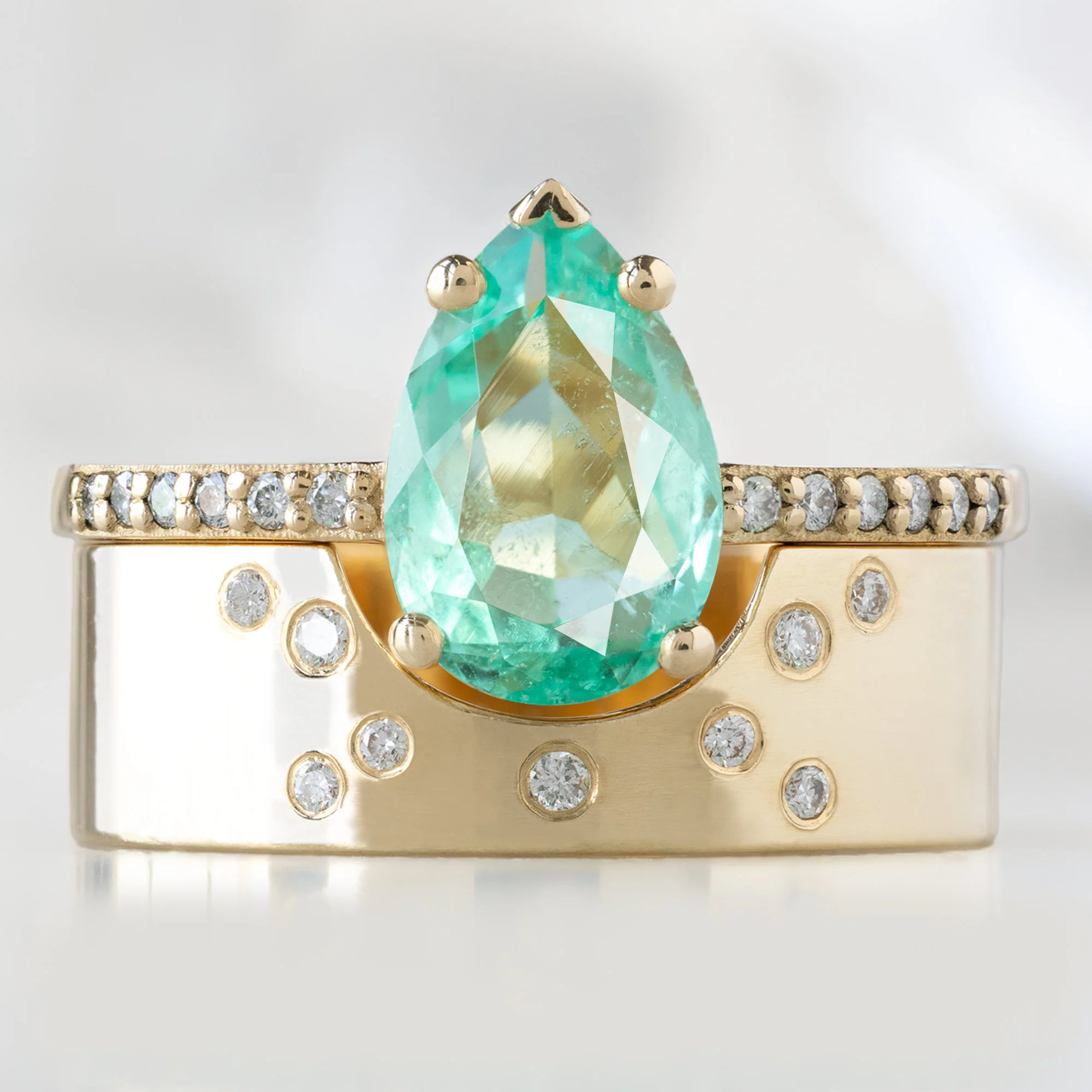The Willow Ring | 1.15ct Pear Emerald in 14K Yellow Gold - Image 3